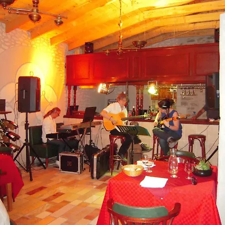 Bed & Breakfast Chambres D'hotes Domaine Borie Neuve *