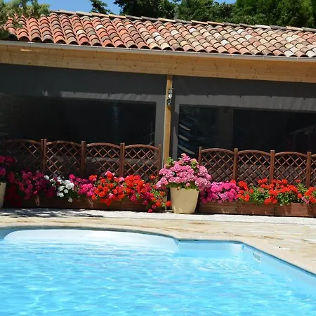 Bed & Breakfast Chambres D'hotes Domaine Borie Neuve *